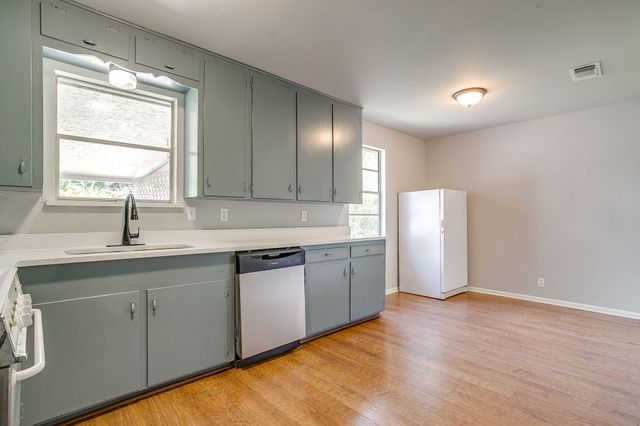 1413 Phillips Street, Cleburne, TX 76033