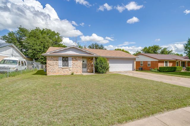 1413 Phillips Street, Cleburne, TX 76033