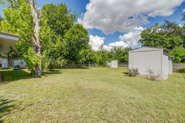 1413 Phillips Street, Cleburne, TX 76033