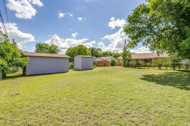 1413 Phillips Street, Cleburne, TX 76033