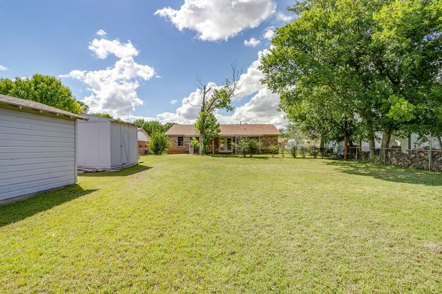1413 Phillips Street, Cleburne, TX 76033