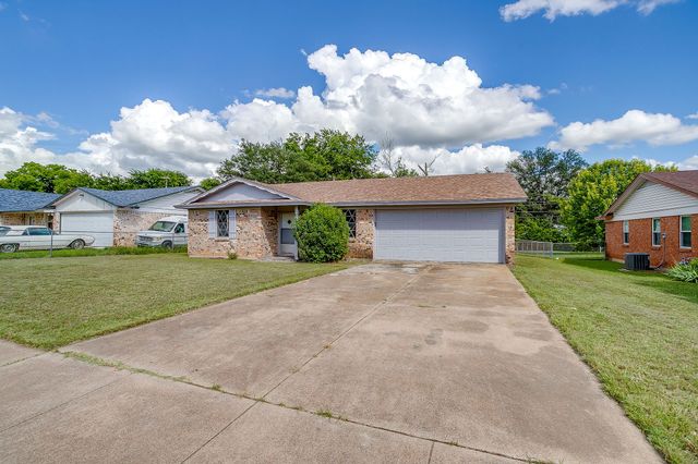 1413 Phillips Street, Cleburne, TX 76033