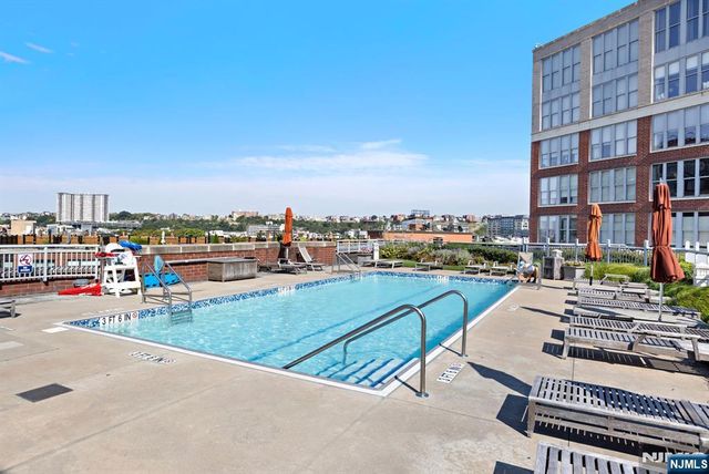 1100 Maxwell Lane 626, Hoboken, NJ 07030