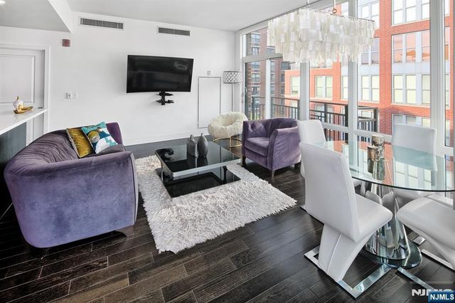 1100 Maxwell Lane 626, Hoboken, NJ 07030