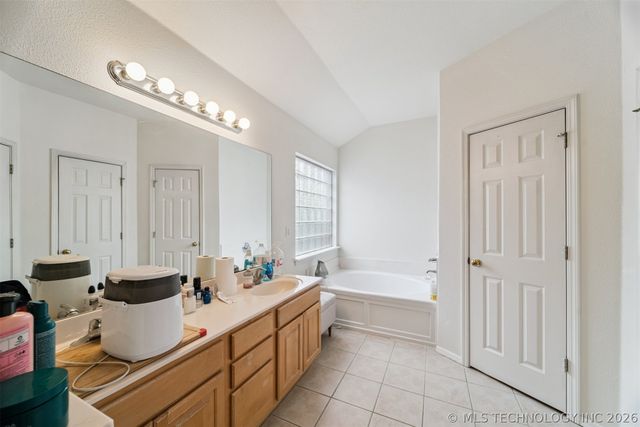 19820 E 45th Street S, Broken Arrow, OK 74014