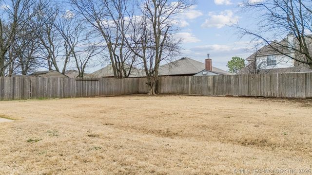 19820 E 45th Street S, Broken Arrow, OK 74014