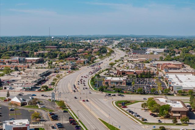 845 Lake ROAD #D, Brookfield, WI 53005