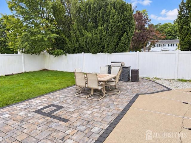 2 Elaine Court, Old Bridge, NJ 08857