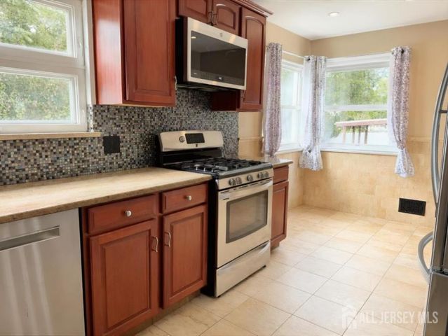 2 Elaine Court, Old Bridge, NJ 08857