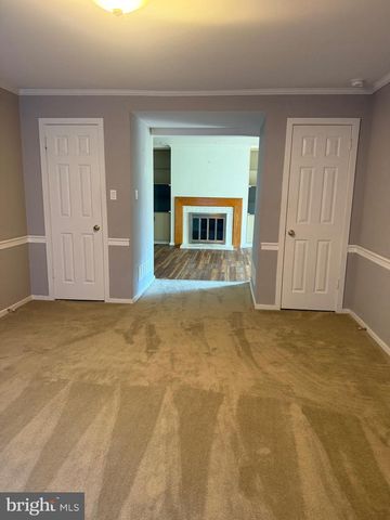 14 OAK KNOLL DR, Berwyn, PA 19312