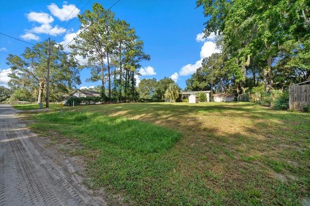 5888 SE 164TH AVENUE, Ocklawaha, FL 32179