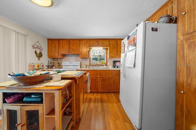 5888 SE 164TH AVENUE, Ocklawaha, FL 32179