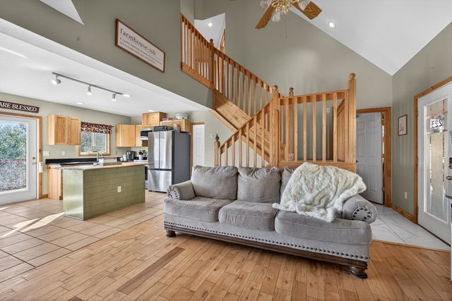 223 Red Bud Lane, Hiawassee, GA 30546