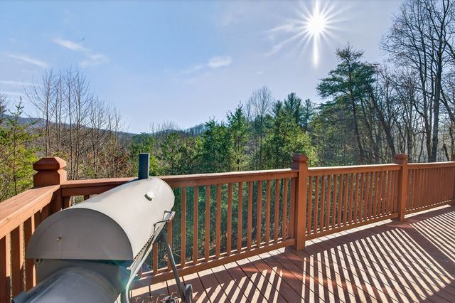 223 Red Bud Lane, Hiawassee, GA 30546