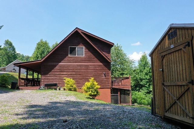 223 Red Bud Lane, Hiawassee, GA 30546