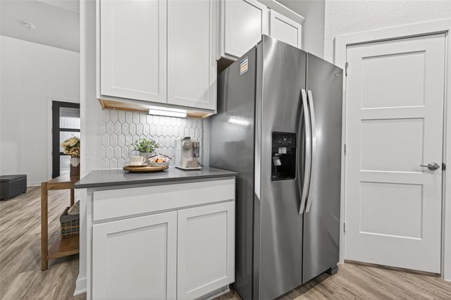 1610 Happy Valley Street, Montgomery, TX 77316