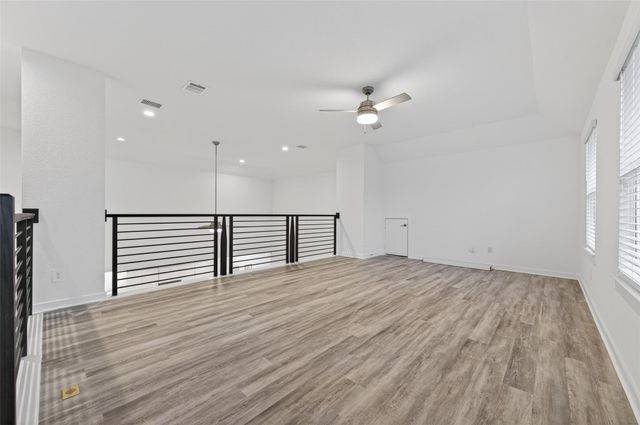 1610 Happy Valley Street, Montgomery, TX 77316