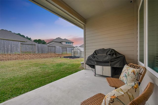 1610 Happy Valley Street, Montgomery, TX 77316