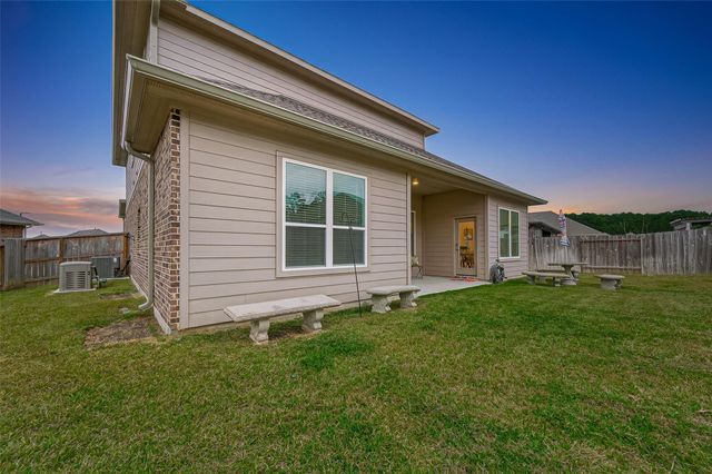 1610 Happy Valley Street, Montgomery, TX 77316