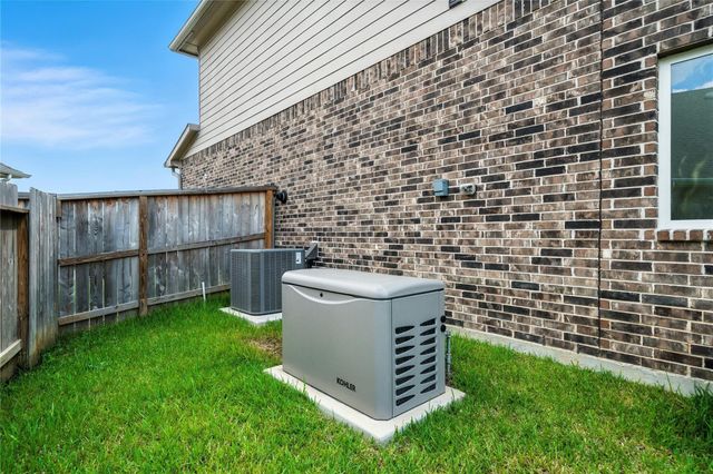 1610 Happy Valley Street, Montgomery, TX 77316