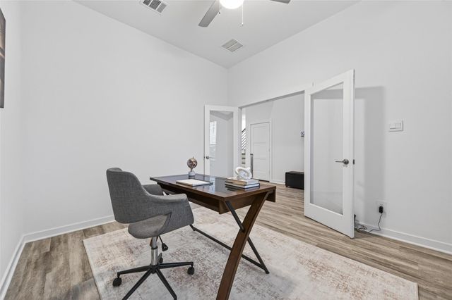 1610 Happy Valley Street, Montgomery, TX 77316