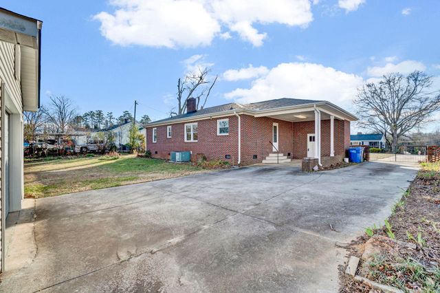 10 Powell Drive, Greenville, SC 29617