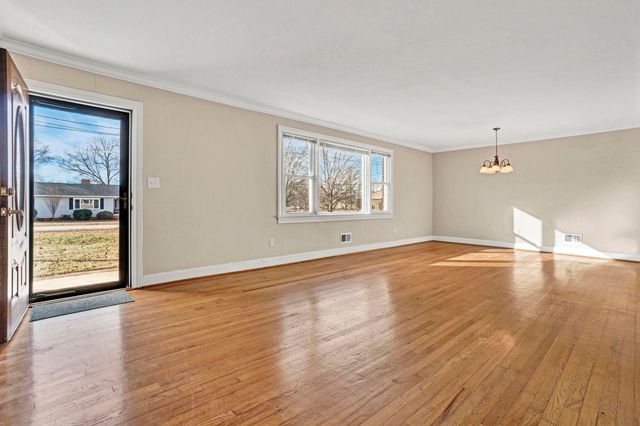 10 Powell Drive, Greenville, SC 29617