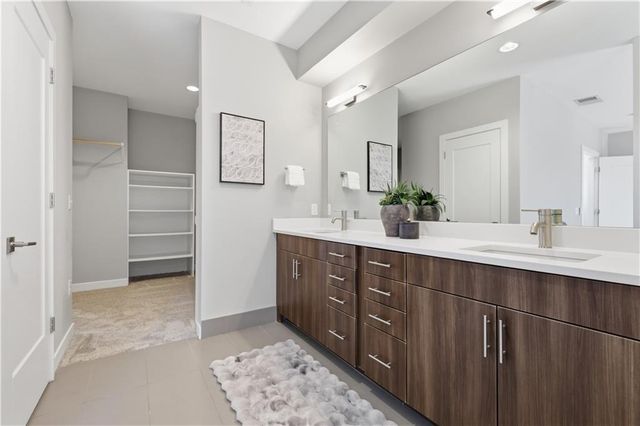 1724 Madison Avenue, Kansas City, MO 64108