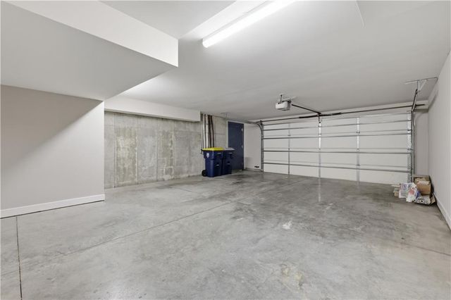 1724 Madison Avenue, Kansas City, MO 64108