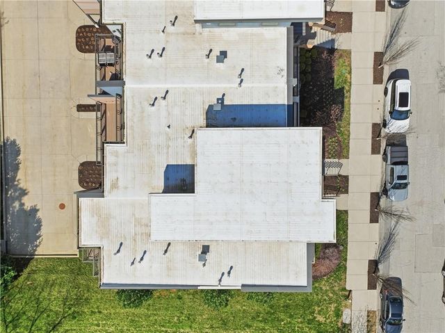 1724 Madison Avenue, Kansas City, MO 64108