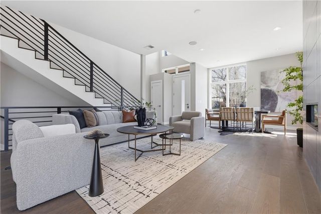 1724 Madison Avenue, Kansas City, MO 64108