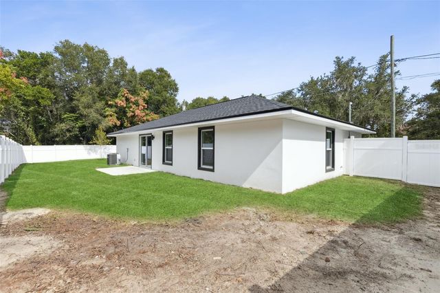 1304 S DELAWARE AVENUE, Deland, FL 32720