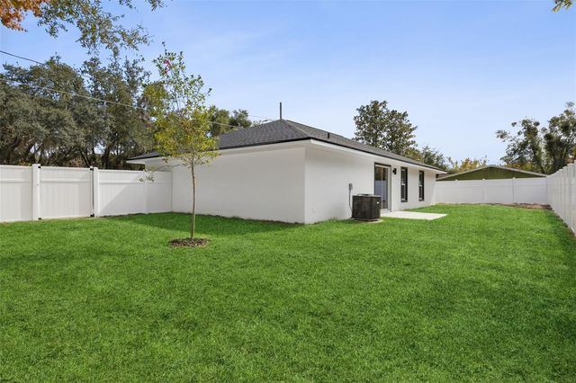 1304 S DELAWARE AVENUE, Deland, FL 32720