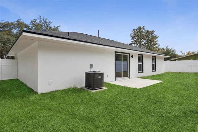 1304 S DELAWARE AVENUE, Deland, FL 32720