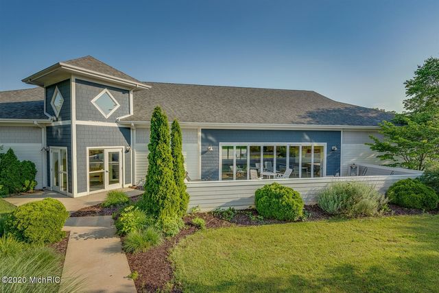 98 Diamond Point Lane, New Buffalo, MI 49117