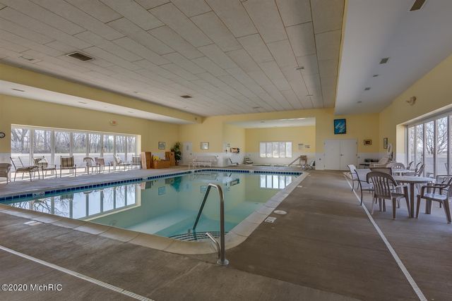 98 Diamond Point Lane, New Buffalo, MI 49117