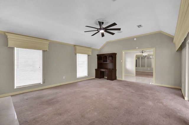 327 Live Oak Lane, Lake Jackson, TX 77566