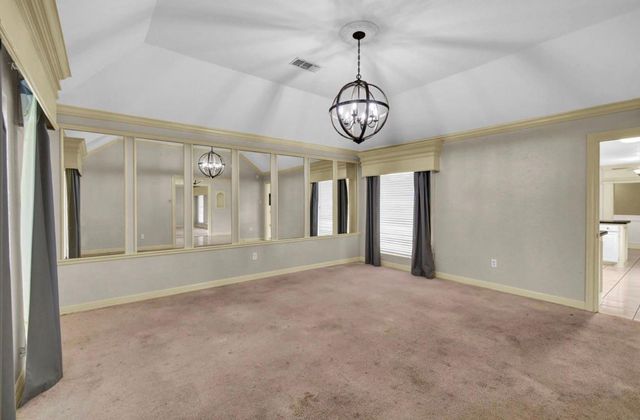 327 Live Oak Lane, Lake Jackson, TX 77566