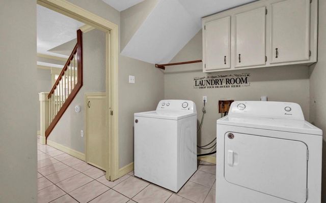 327 Live Oak Lane, Lake Jackson, TX 77566