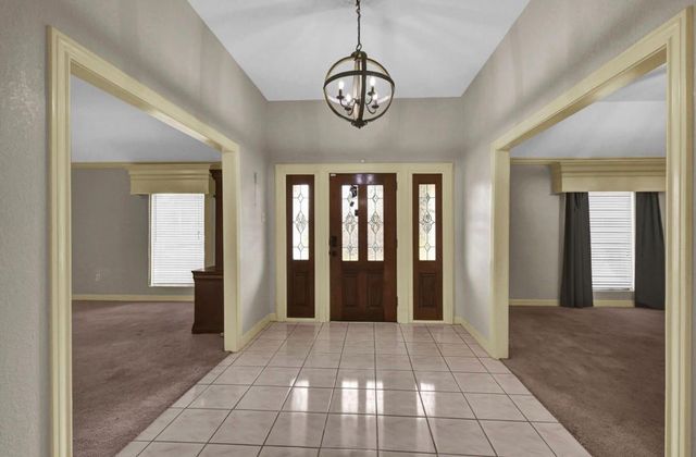 327 Live Oak Lane, Lake Jackson, TX 77566