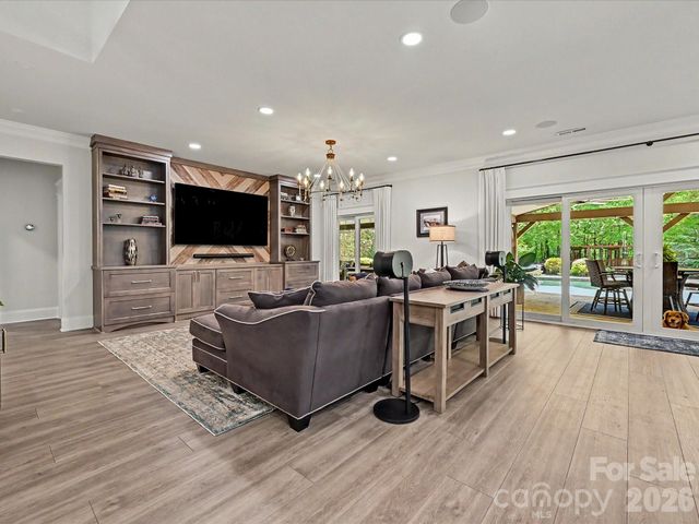 8001 Avanti Drive, Waxhaw, NC 28173