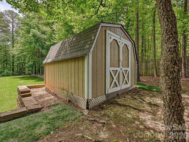 8001 Avanti Drive, Waxhaw, NC 28173