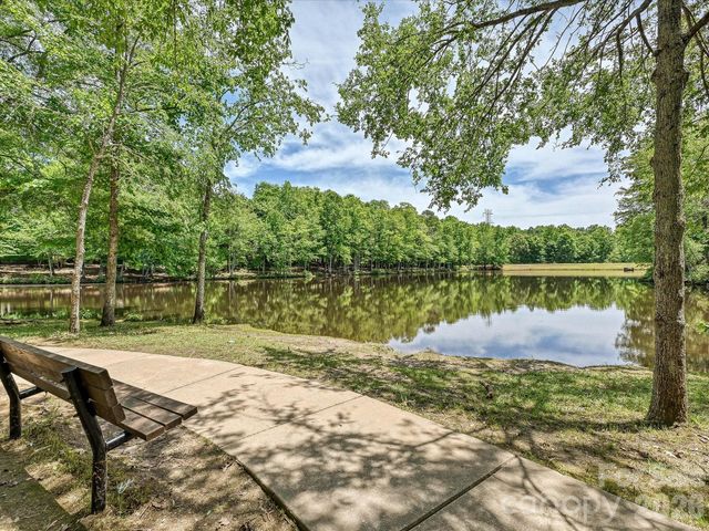 8001 Avanti Drive, Waxhaw, NC 28173