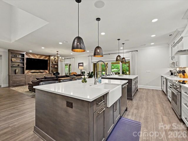 8001 Avanti Drive, Waxhaw, NC 28173