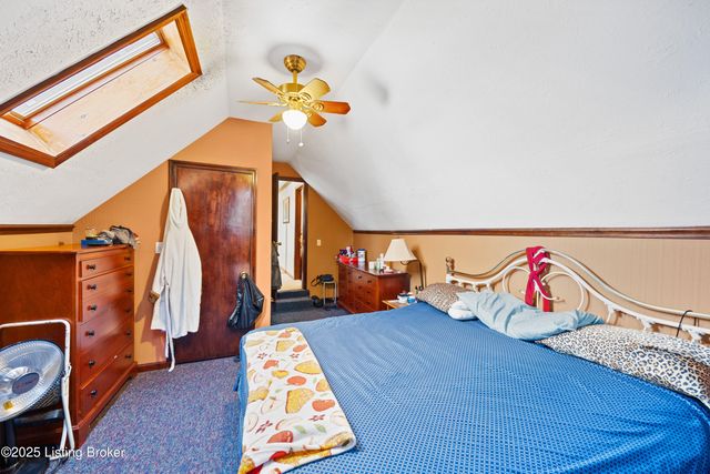 4406 Starks Dr, Louisville, KY 40218