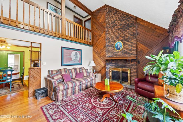 4406 Starks Dr, Louisville, KY 40218