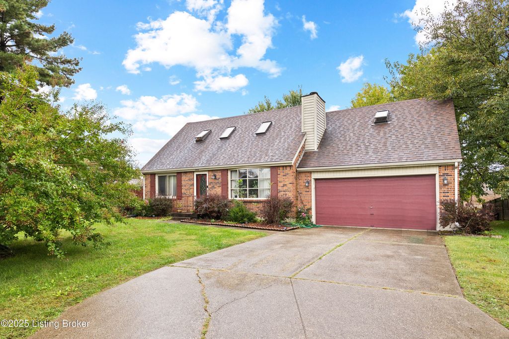 4406 Starks Dr, Louisville, KY 40218