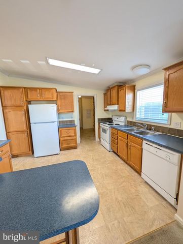 75 WESTIN RD, Douglassville, PA 19518