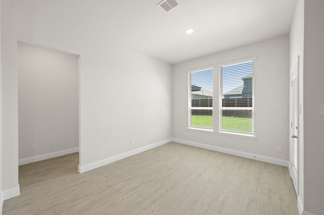 216 Comfort Drive, Joshua, TX 76058