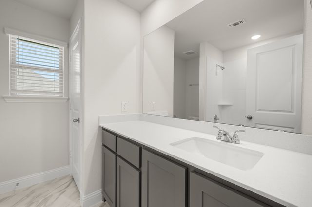 216 Comfort Drive, Joshua, TX 76058